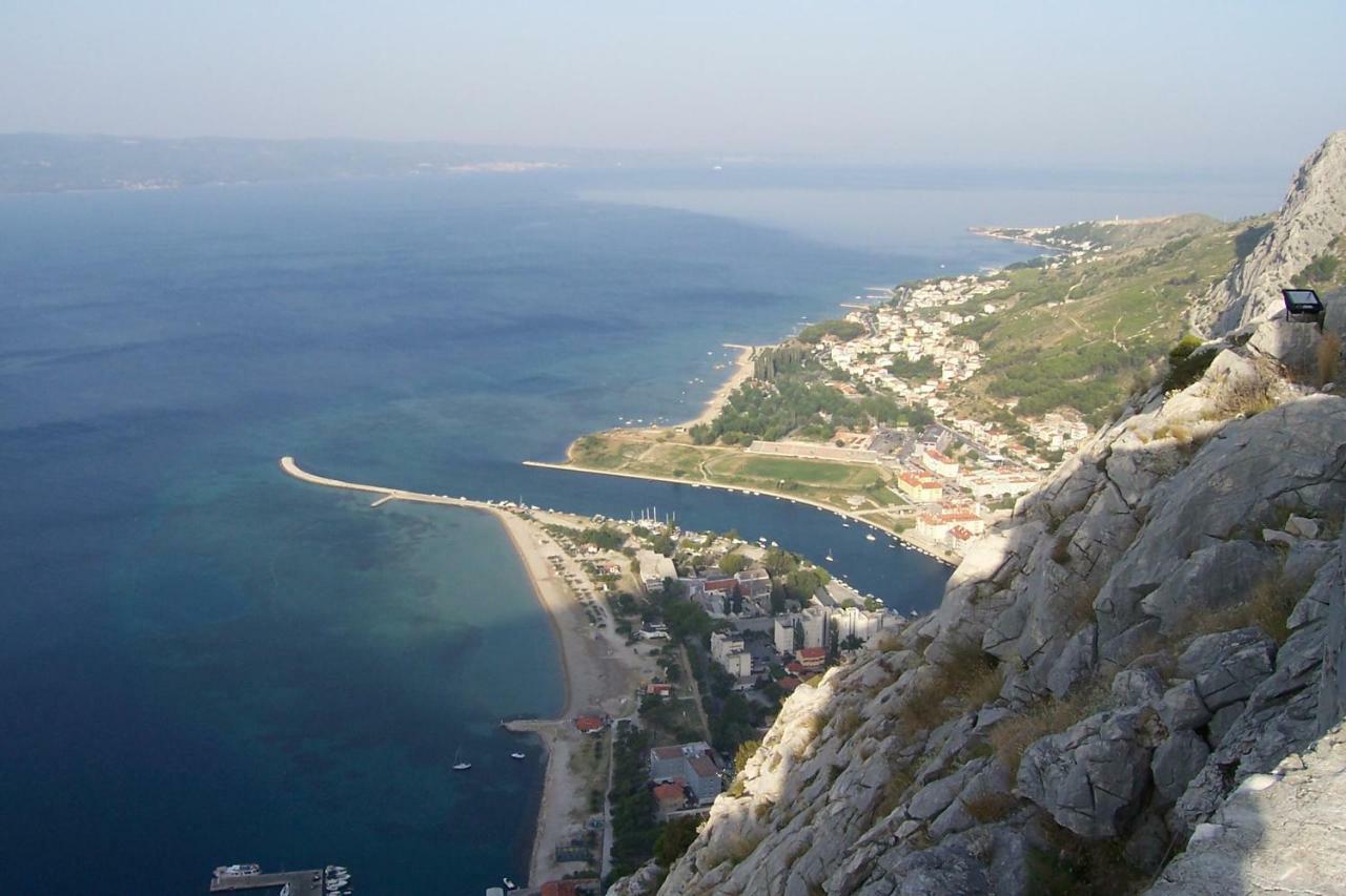 Apartments Boris Omiš Buitenkant foto